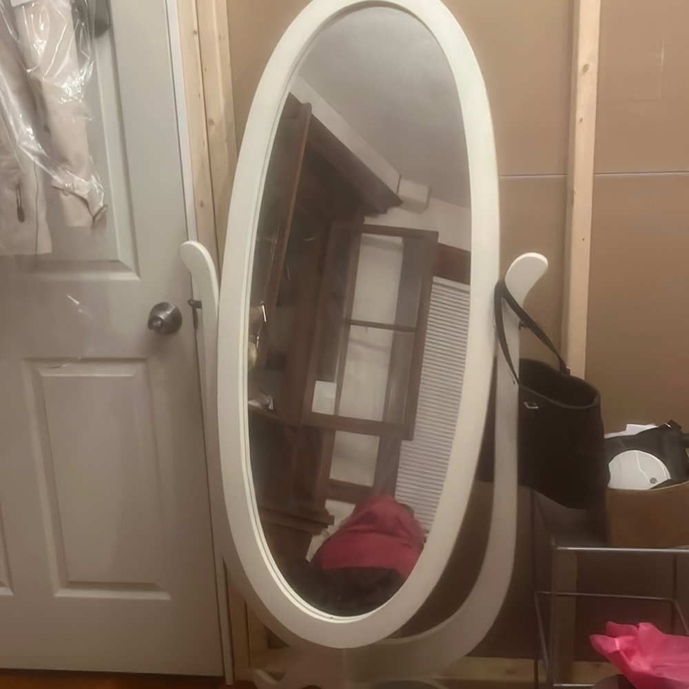 Stand up mirror